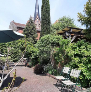 Haus mit wunderschönem Garten